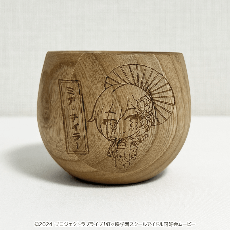 映画 ラブライブ！虹ヶ咲学園スクールアイドル同好会 ウッドラウンドコップ ミア・テイラー 関西まちあるき ミニキャラver.（イラスト：さんざし）